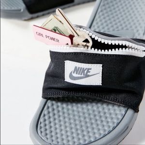 Nike Benassi Fanny Pack Slide Sandal